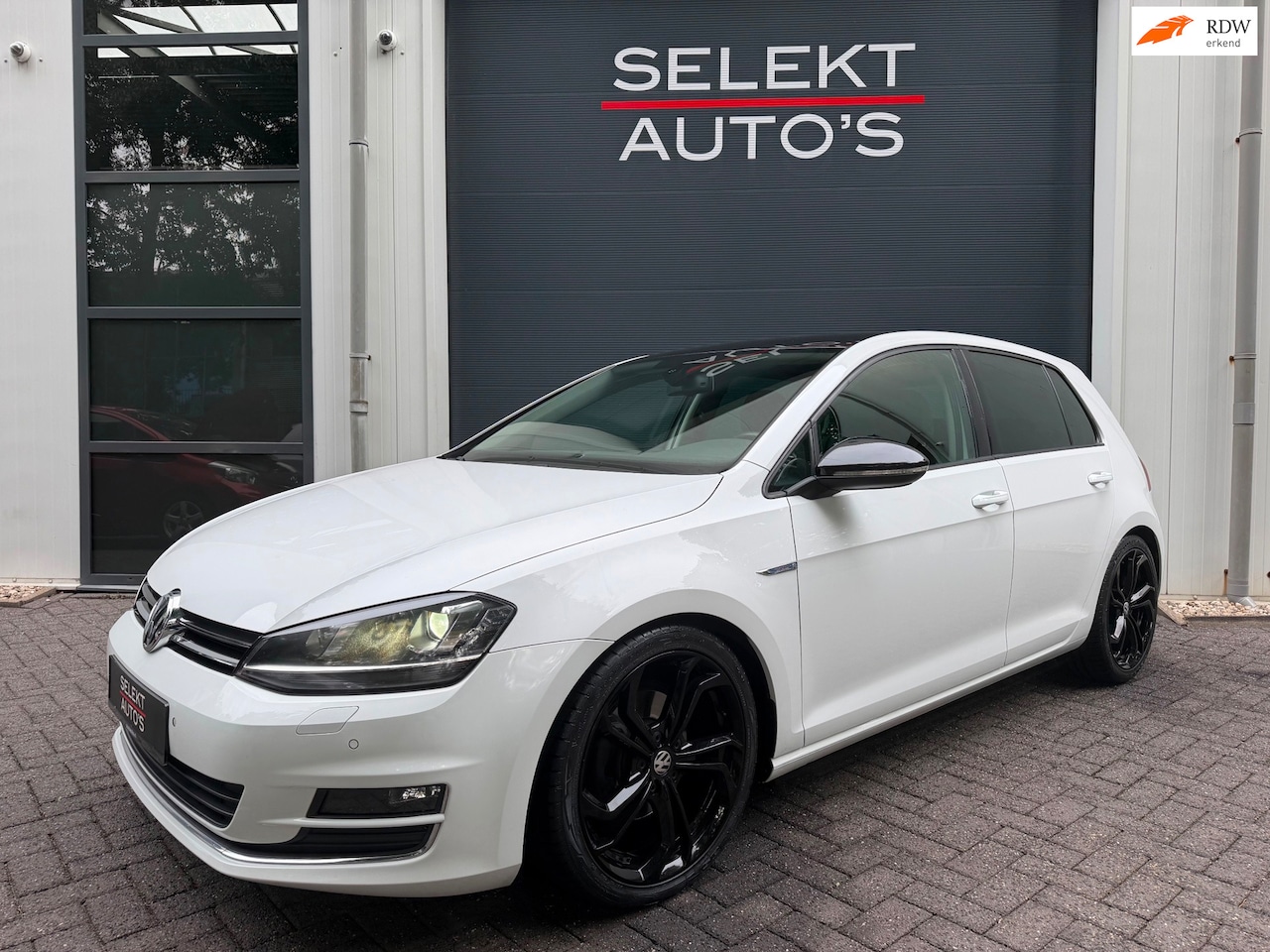 Volkswagen Golf - 1.4 TSI Highline 122 Pk Xenon/LED/Leder/Massage/Car Play/Climate/Cruise/Stoelverwarming/PD - AutoWereld.nl