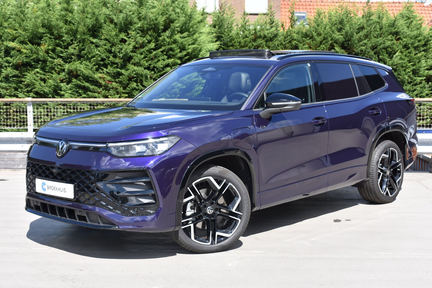 Volkswagen Tayron - 1.5 TSI eHybrid 272PK R-Line | 360 camera | Massage stoelen | Elektrisch wegklapbare trekh - AutoWereld.nl