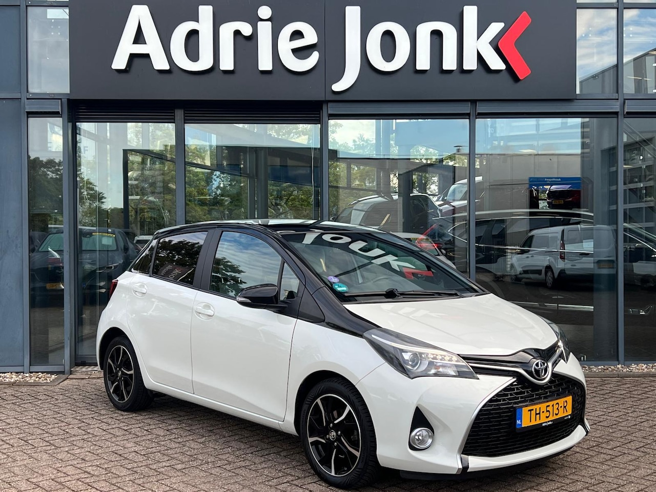 Toyota Yaris - 1.0 VVT-i Trend | CRUISE CONTROL | ACHTERUITRIJCAMERA | BI-TONE | CLIMATE CONTROL | ALL SE - AutoWereld.nl