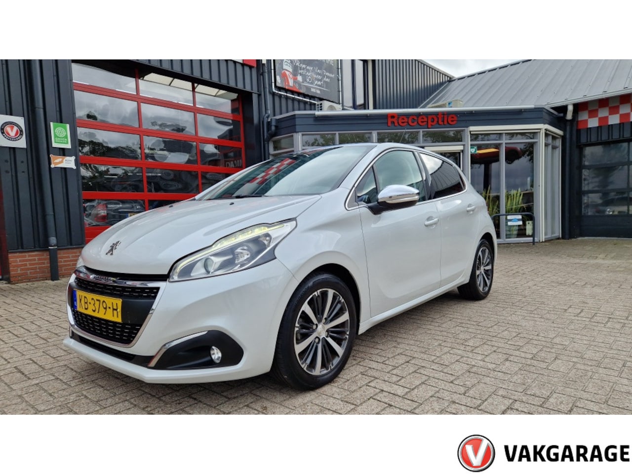 Peugeot 208 - 1.2 PureTech Allure 1.2 PureTech Allure - AutoWereld.nl