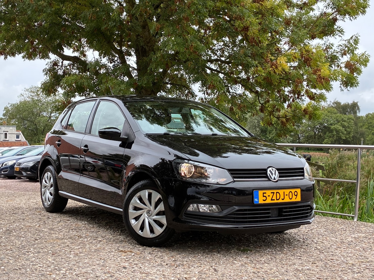 Volkswagen Polo - 1.0 First Edition | 78.300 km | Airco nu €7.975,-!! - AutoWereld.nl