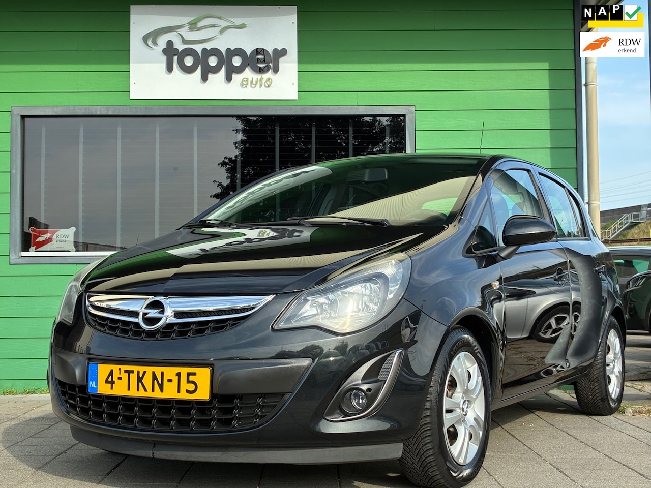 Opel Corsa - 1.4-16V Berlin|2e Eigenaar|Navigatie|Airco|CruiseControl|LM-Velgen|Dealer Onderhouden|NAP| - AutoWereld.nl