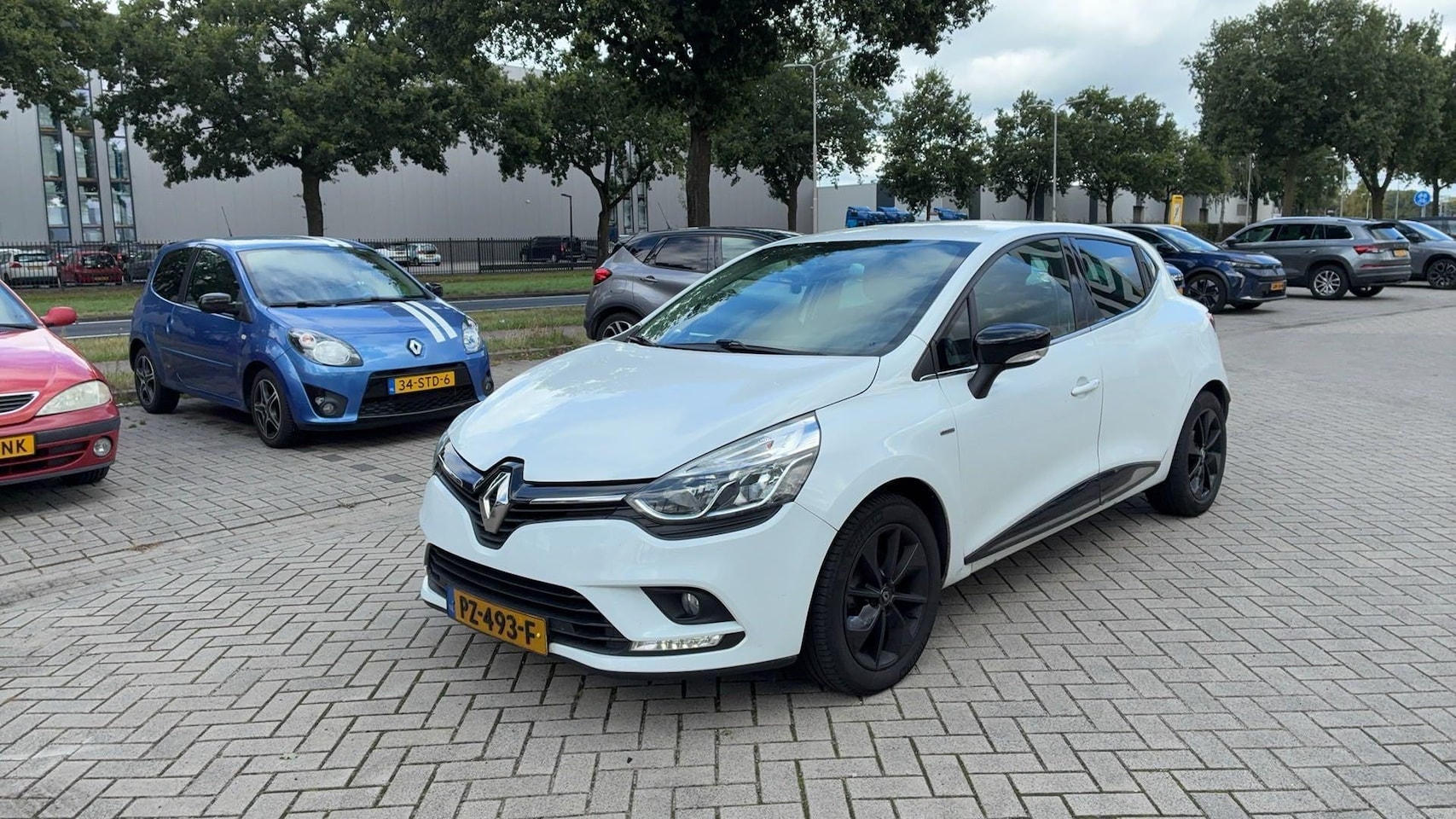 Renault Clio - 0.9 TCe Limited 0.9 TCe Limited - AutoWereld.nl