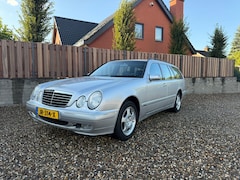 Mercedes-Benz E-klasse Combi - 320 Avantgarde 4-Matic 4-MATIC | Kombi | Blijvend Youngtimer