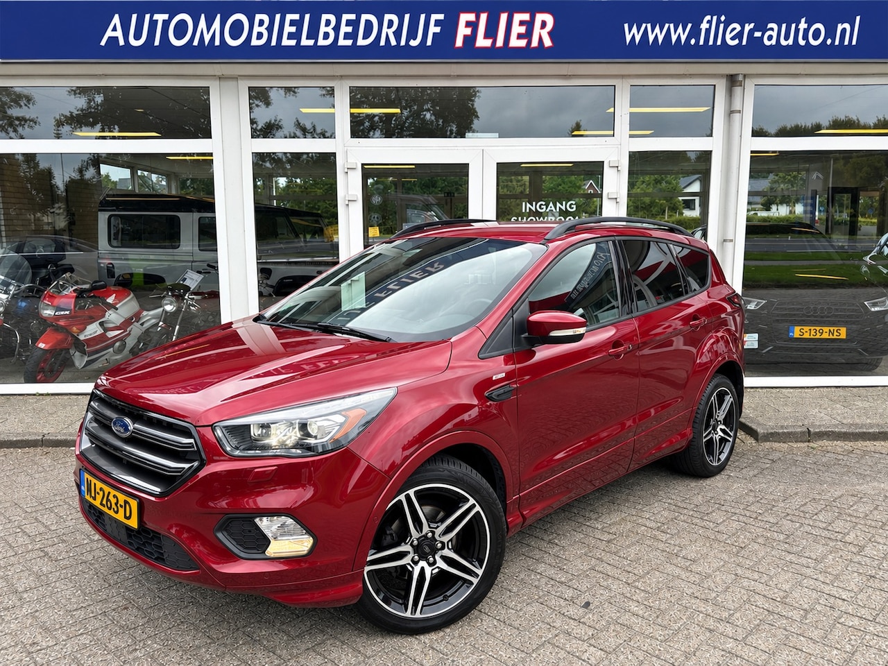 Ford Kuga - 1.5 150PK EcoBoost ST Line | Trekhaak | Orig. NL | NAP | - AutoWereld.nl