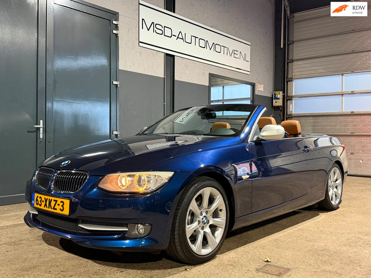 BMW 3-serie Cabrio - 325i Exclusive Handgeschakeld| Edition|M Stuur|Leder! - AutoWereld.nl