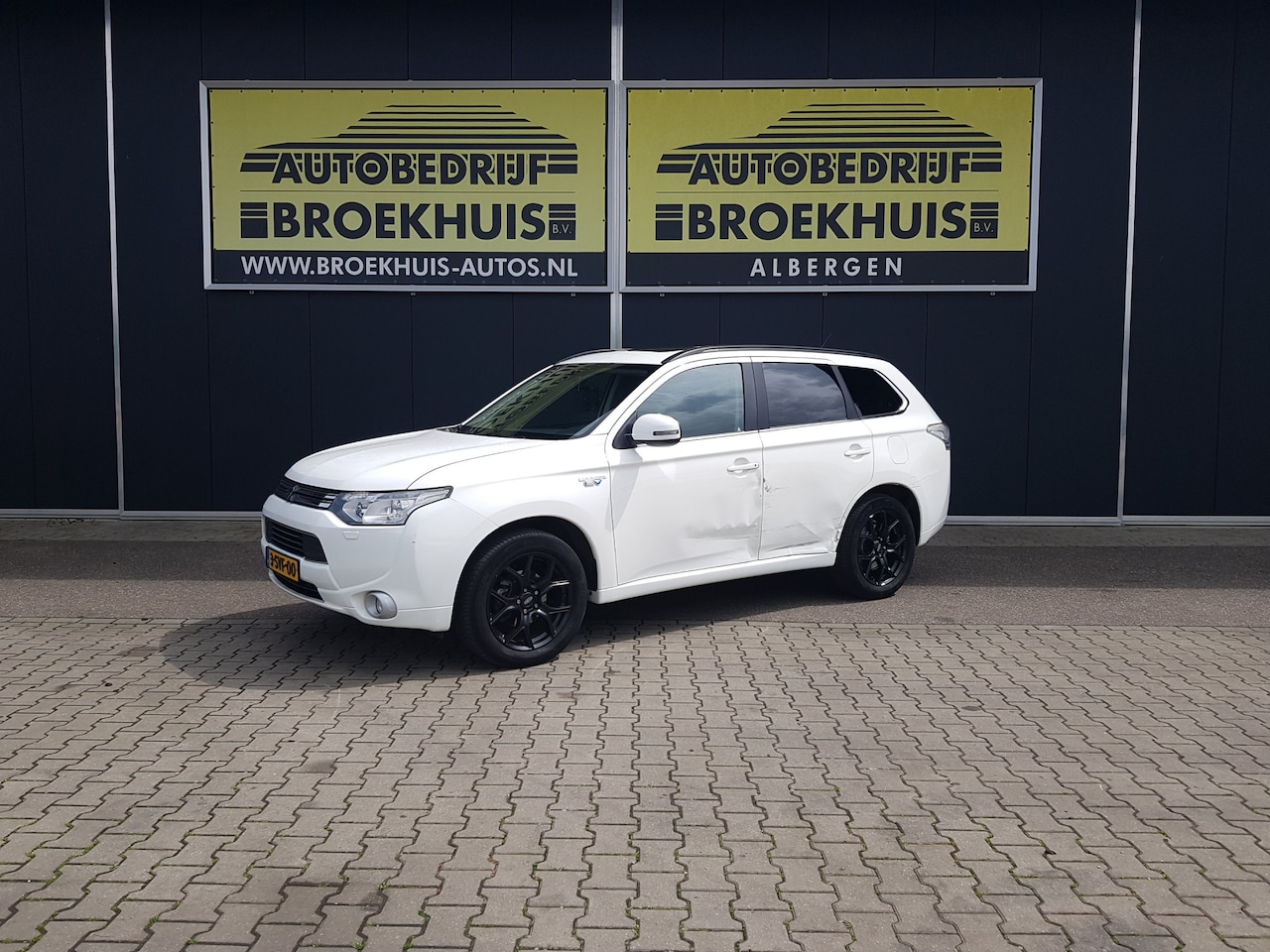 Mitsubishi Outlander - 2.0 PHEV instyle 2.0 PHEV instyle - AutoWereld.nl