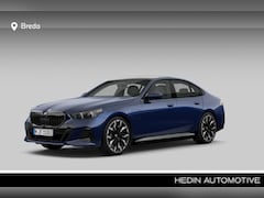 BMW 5-serie - 530e | Ambiance verlichting | Comfort Access | Driving Assistant Plus | Glazen panoramadak