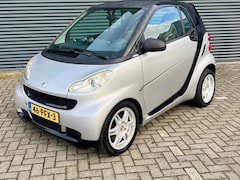 Smart Fortwo coupé - 1.0 mhd Pure AIRCO, Apple carplay, Navigatie