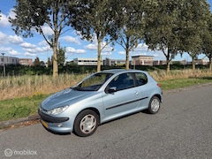 Peugeot 206 - 1.4 Gentry