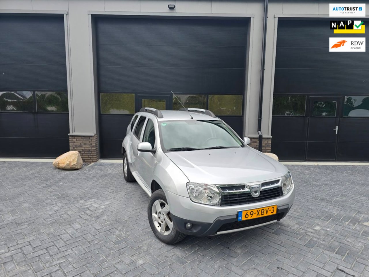 Dacia Duster - 1.6 Aniversare 2wd 1.6 Aniversare 2wd - AutoWereld.nl