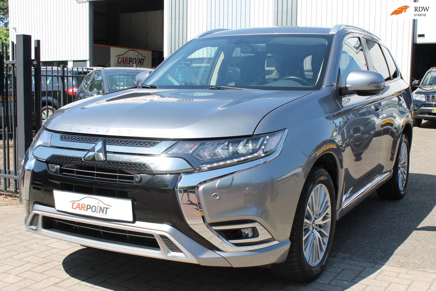 Mitsubishi Outlander - 2.4 PHEV Instyle Keyless Camera Nieuwstaat! - AutoWereld.nl