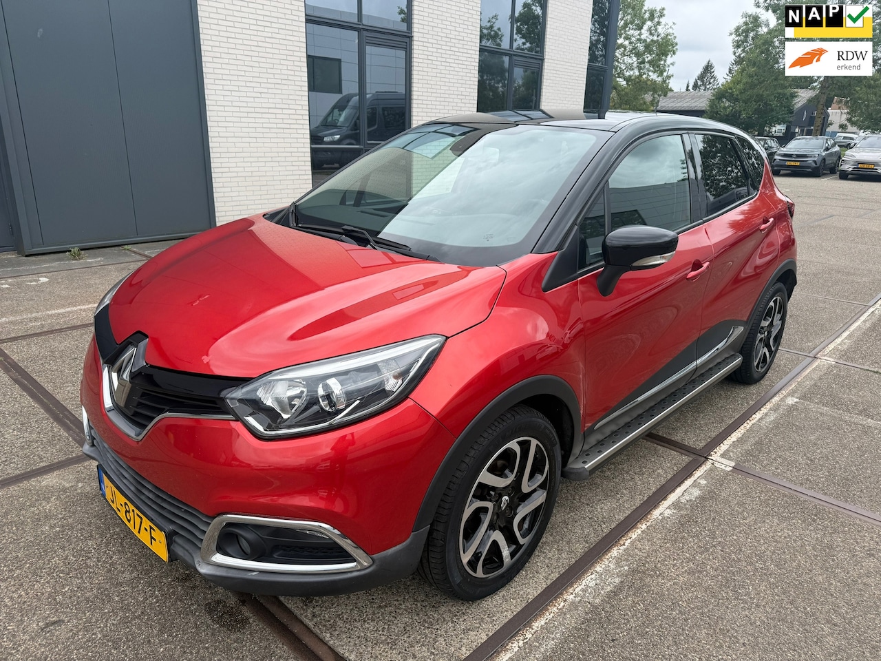 Renault Captur - 0.9 TCe Dynamique / APK / AIRCO / NAP / BOEKJES / MOTOR 100% / ZEER NETTE AUTO!!! - AutoWereld.nl