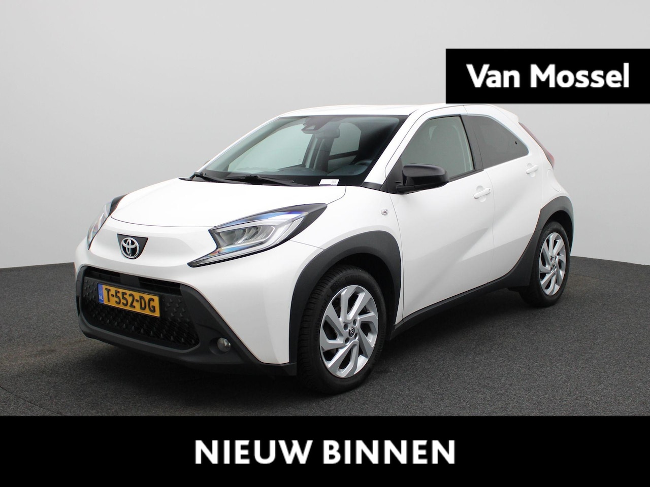 Toyota Aygo X - 1.0 VVT-i MT first | Bluetooth | Cruise Control | Achteruitrijcamera | - AutoWereld.nl