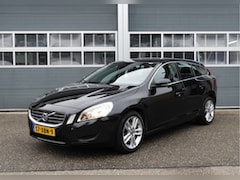 Volvo V60 - 1.6 T3 Momentum | TREKHAAK | NAVI | CRUISE | PDC