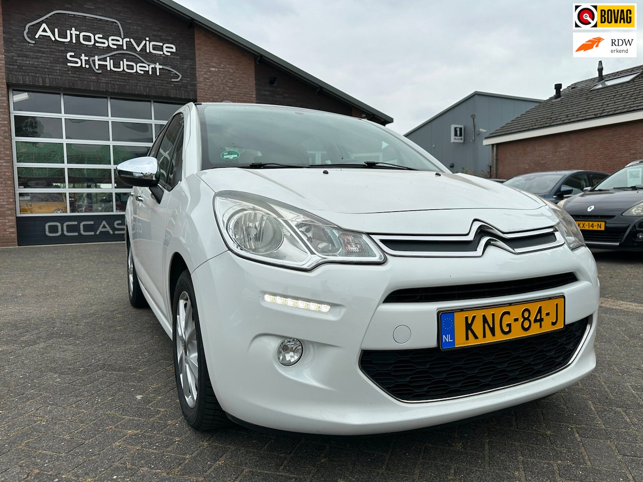 Citroën C3 - 1.0 VTi Attraction. 5-deurs. Airco. All-season banden. - AutoWereld.nl