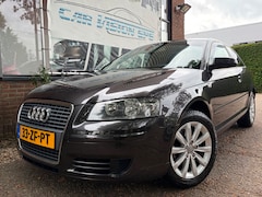 Audi A3 - 1.6 Attraction Pro Line Business|Clima|Cruise|