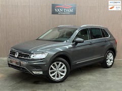 Volkswagen Tiguan - 2.0 TSI 4Motion Highline 2017 DSG KEYLESS NAVI CAR-PLAY