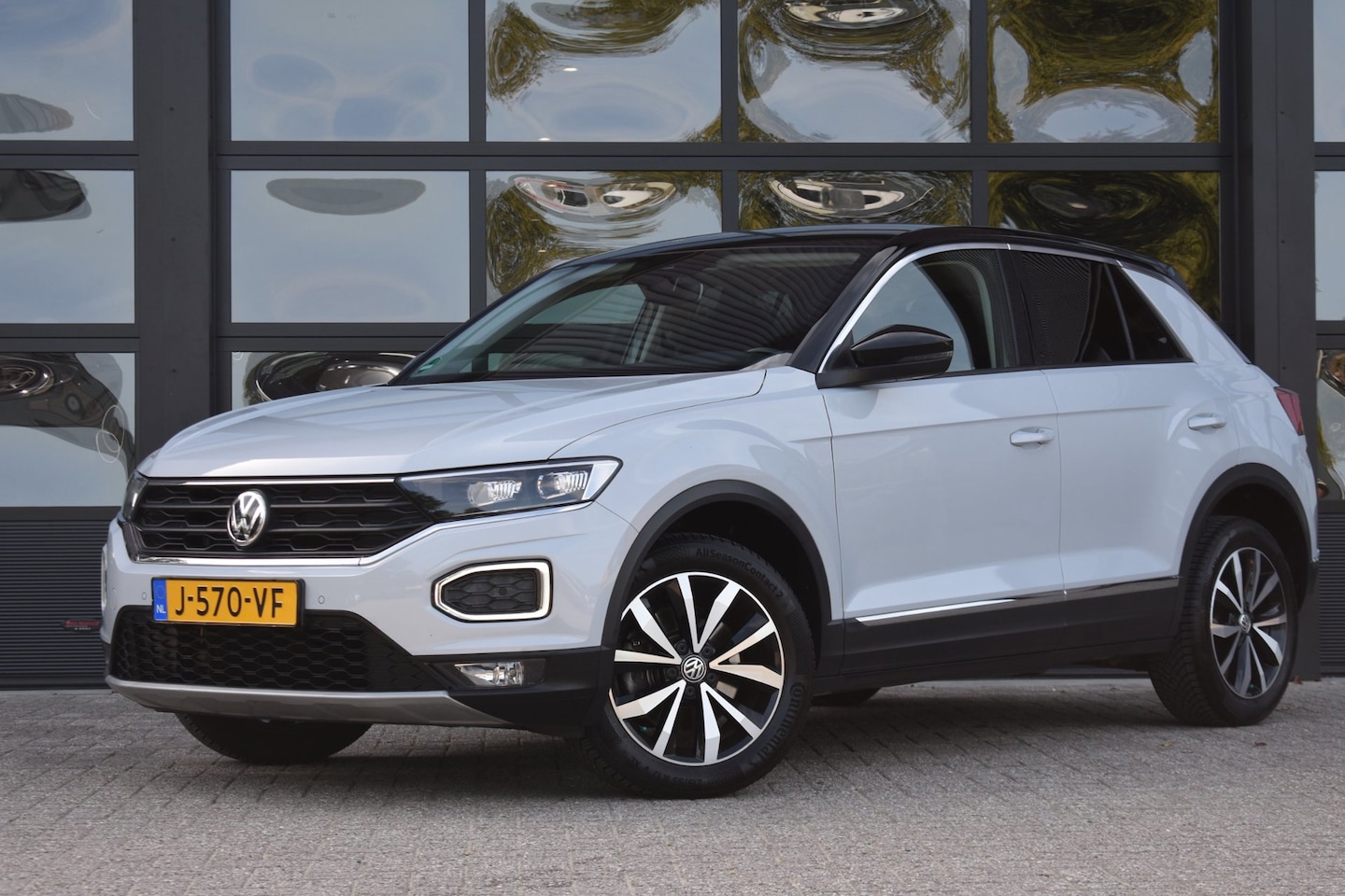 Volkswagen T-Roc - 1.5 TSI Sport '18 LED Clima Navi Cruise Inruil mogelijk - AutoWereld.nl
