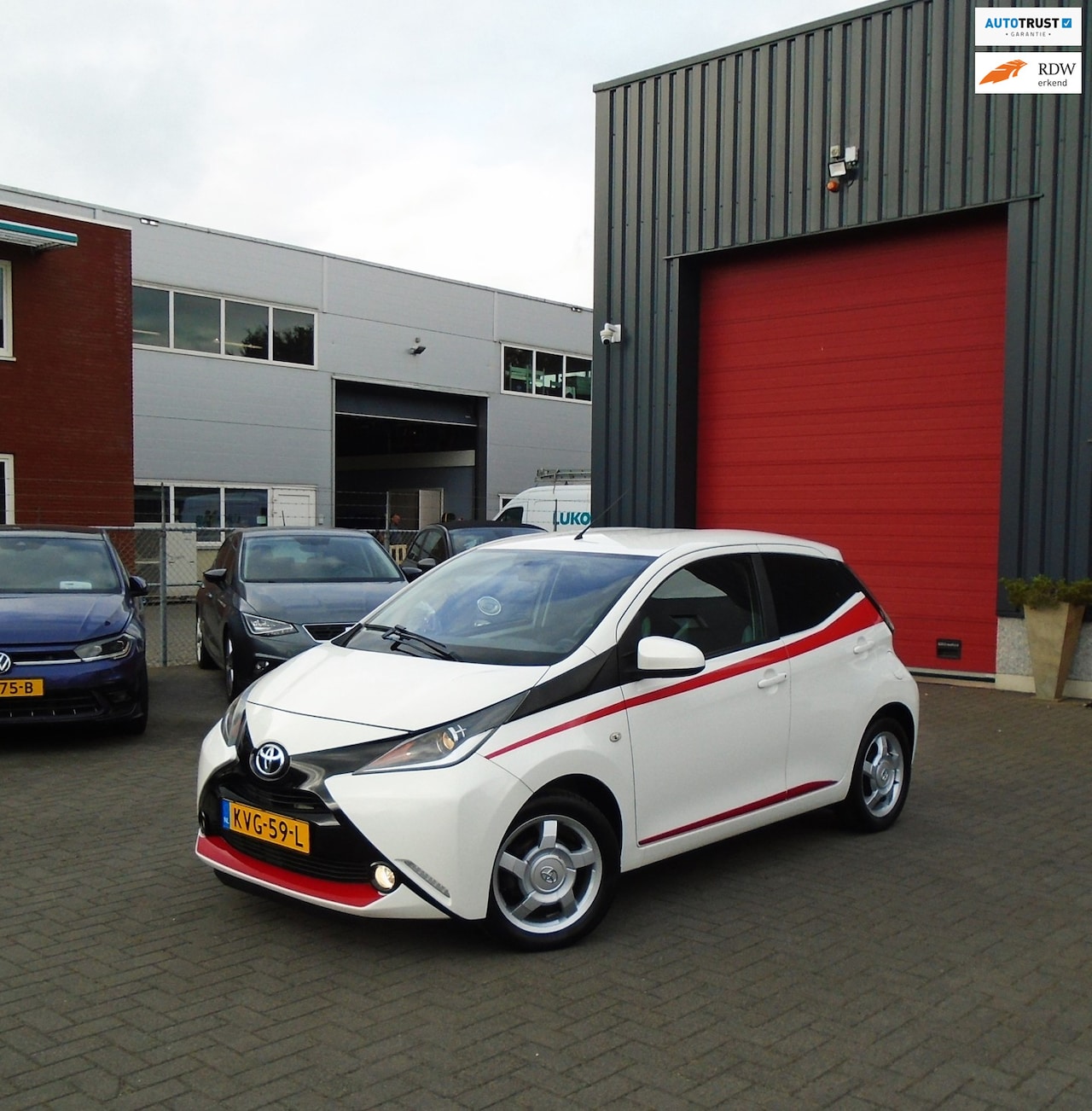 Toyota Aygo - 1.0 VVT-i x-play 1.0 VVT-i x-play,Airco,LM-Velgen - AutoWereld.nl