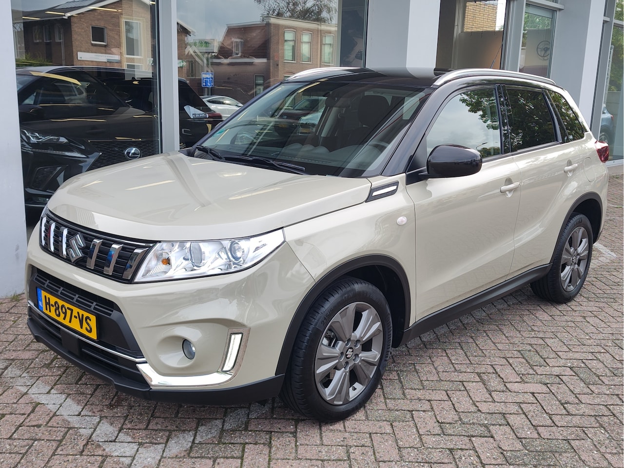 Suzuki Vitara - 1.4 BOOSTERJET SELECT AUTOMAAT Trekhaak | Stoelverwarming | Navigatie | Camera - AutoWereld.nl