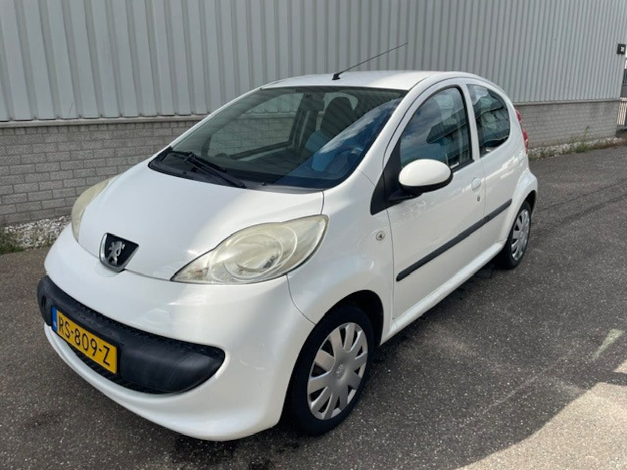 Peugeot 107 - 1.0-12V XR . AIRCO - AutoWereld.nl
