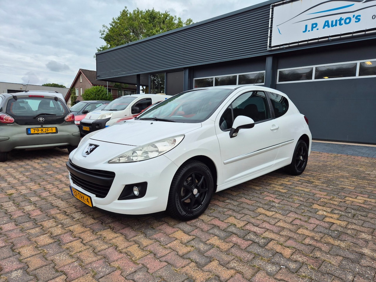 Peugeot 207 - 1.4 Acces Lite NIEUWE APK AIRCO - AutoWereld.nl