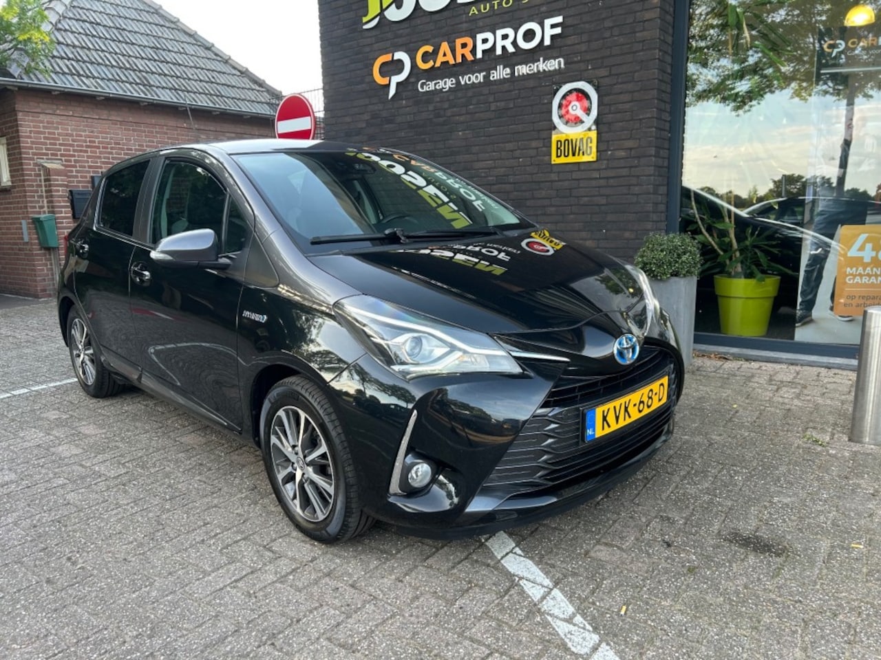 Toyota Yaris - 1.5 HYB. BI-TONE Y20 - AutoWereld.nl
