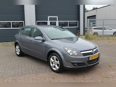 Opel Astra - 1.8 Elegance