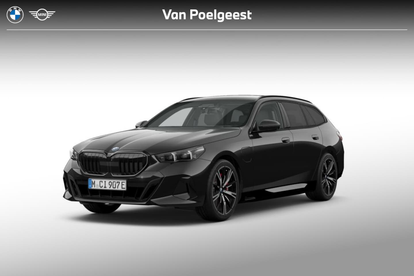 BMW 5-serie Touring - 550e xDrive | M Sportpakket Pro | Innovation Pack | Travel Pack | Comfort Pack | Trekhaak - AutoWereld.nl