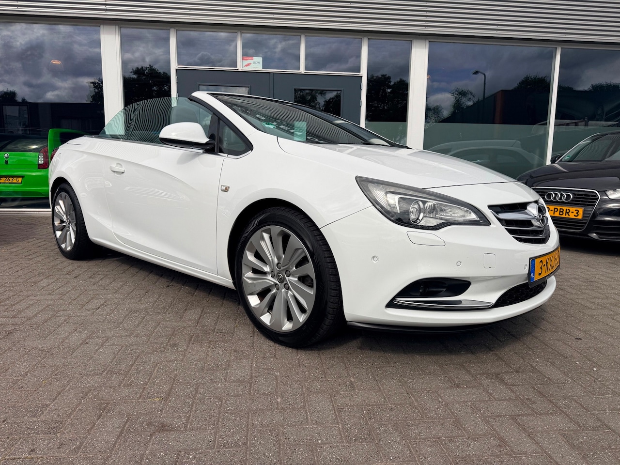 Opel Cascada - 1.4 Turbo Cosmo/Leer/Navi/Lichtmetaal/Full Optie!!! - AutoWereld.nl