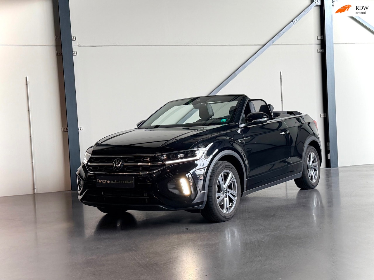 Volkswagen T-Roc Cabrio - 1.5 TSI R-Line 1.5 TSI R-Line, ACC, Camera, Windscherm, Stuurverwarming, Apple Car Play - AutoWereld.nl