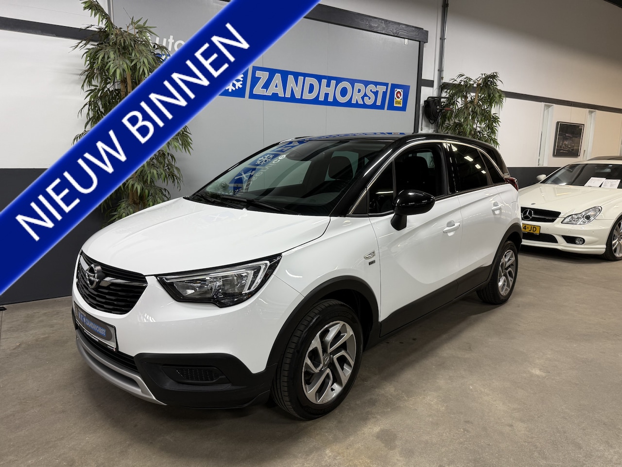 Opel Crossland X - 1.2 Turbo 120 Jaar Edition 1.2 Turbo 120 Jaar Edition // - AutoWereld.nl