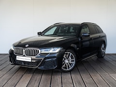 BMW 5-serie Touring - 530e Toruing | M Sportpakket | Comfort Access | Driving Assistant Professional | Head Up D