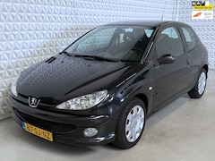 Peugeot 206 - 1.4-16V met APK tot 07-2027 én AIRCO 215.000km (2006)