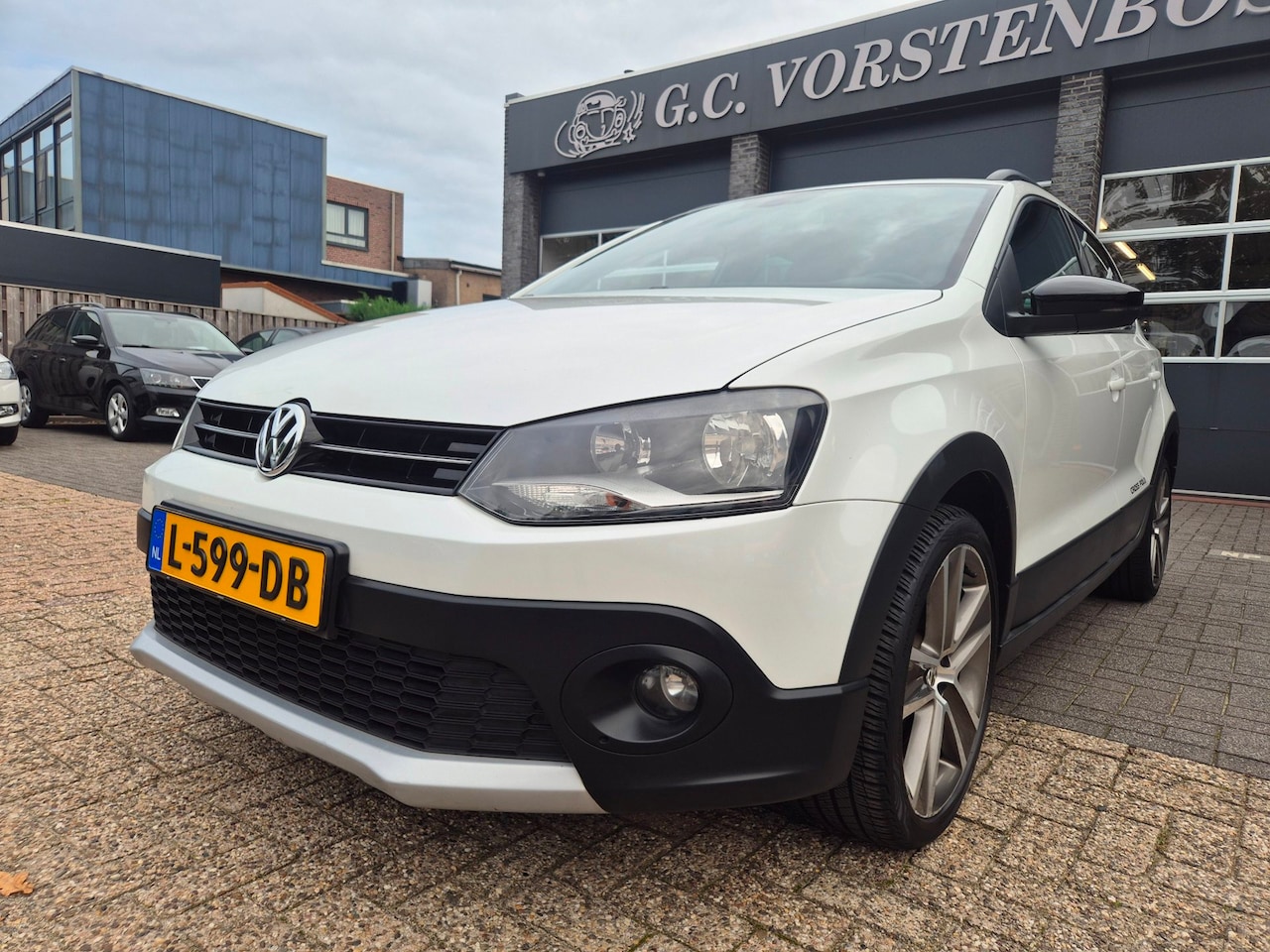 Volkswagen Polo - 1.2 TSI Cross leer met alcantara navi - AutoWereld.nl