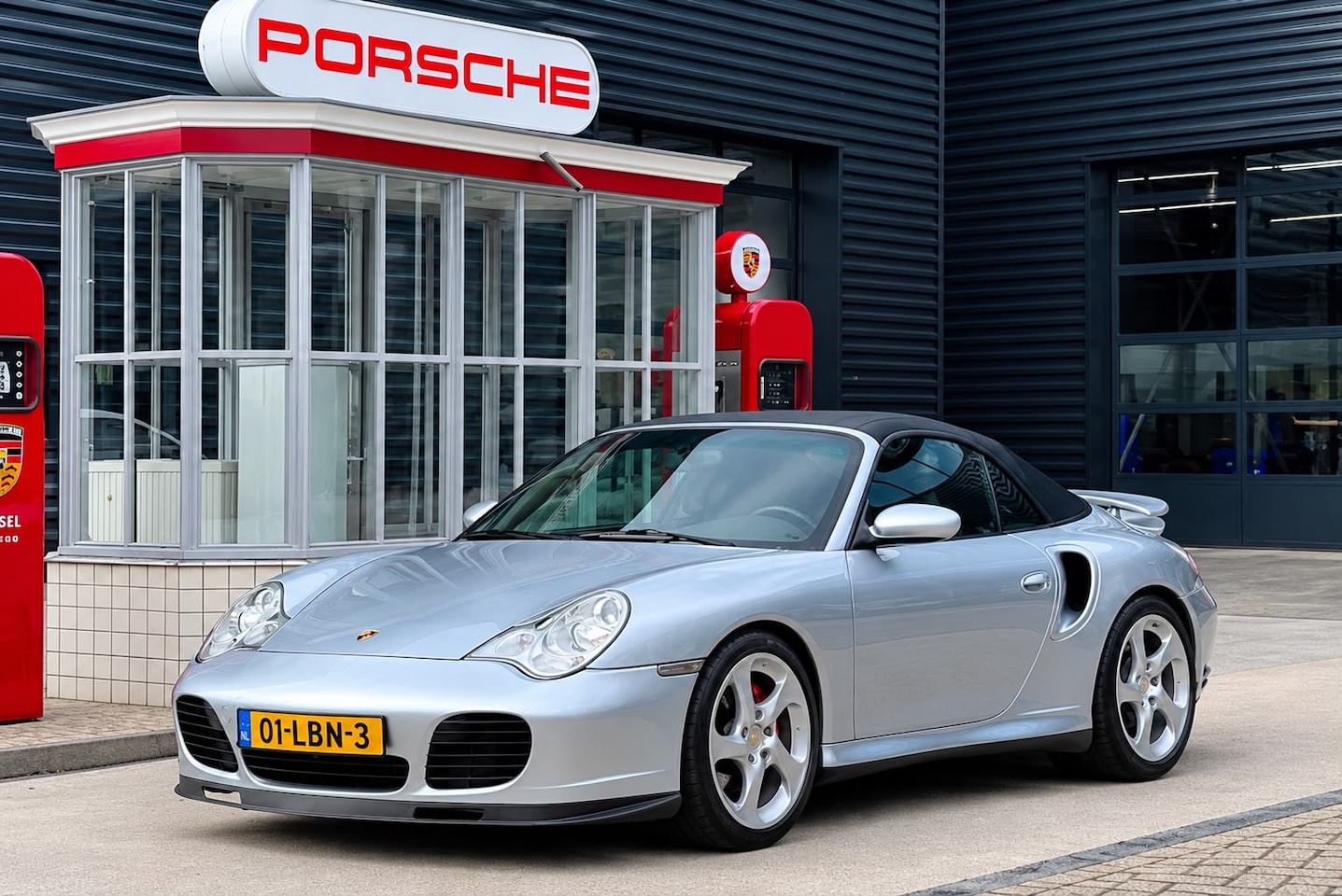 Porsche 911 Cabrio - 3.6 Turbo Full Documentation | Hard Top | New Service - AutoWereld.nl