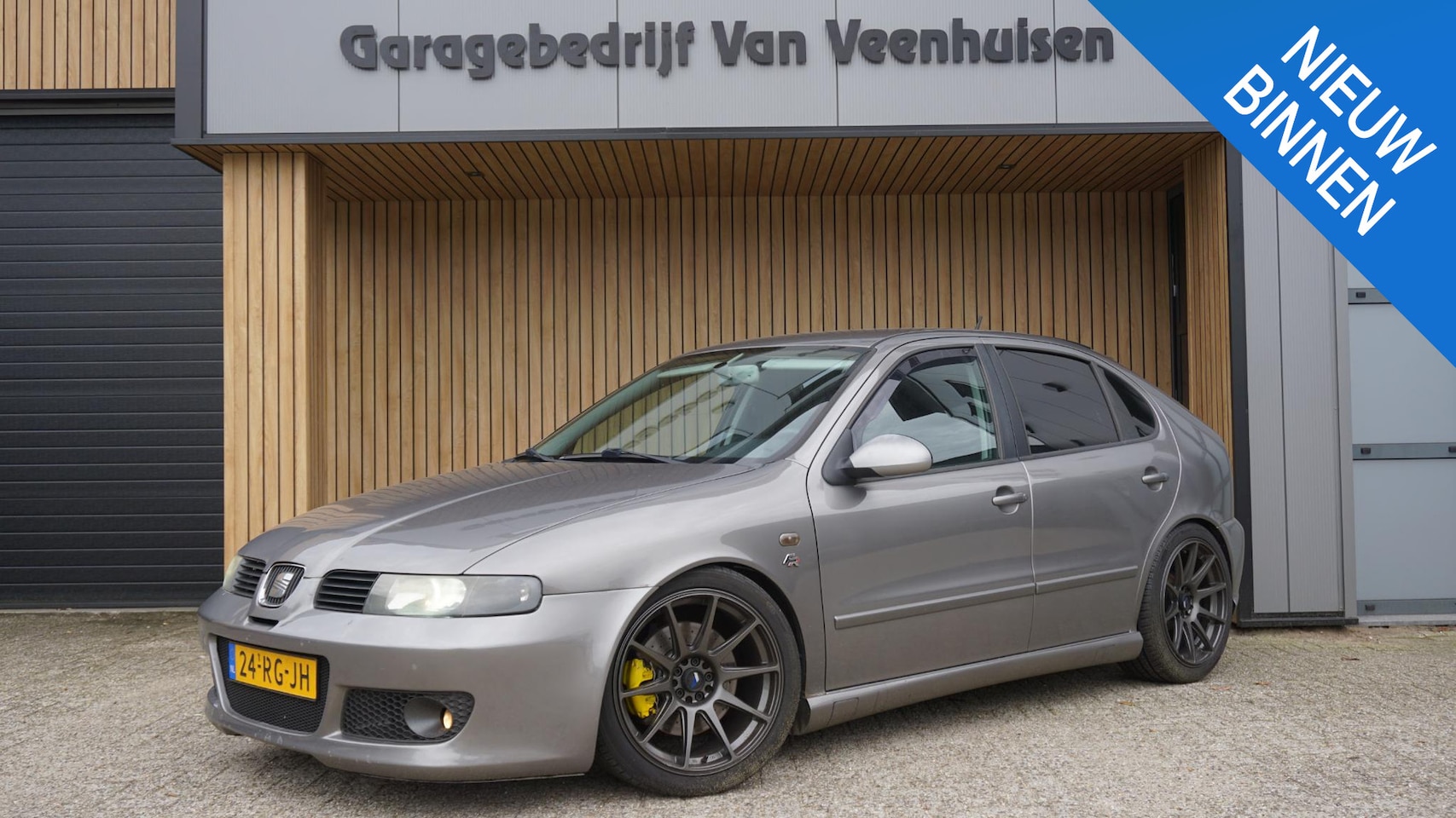 SEAT Leon - 1.8-20VT 180 pk Topsport Xenon Elek pakket Recaro seats *NL auto* SuperSprint exhaust *JR - AutoWereld.nl