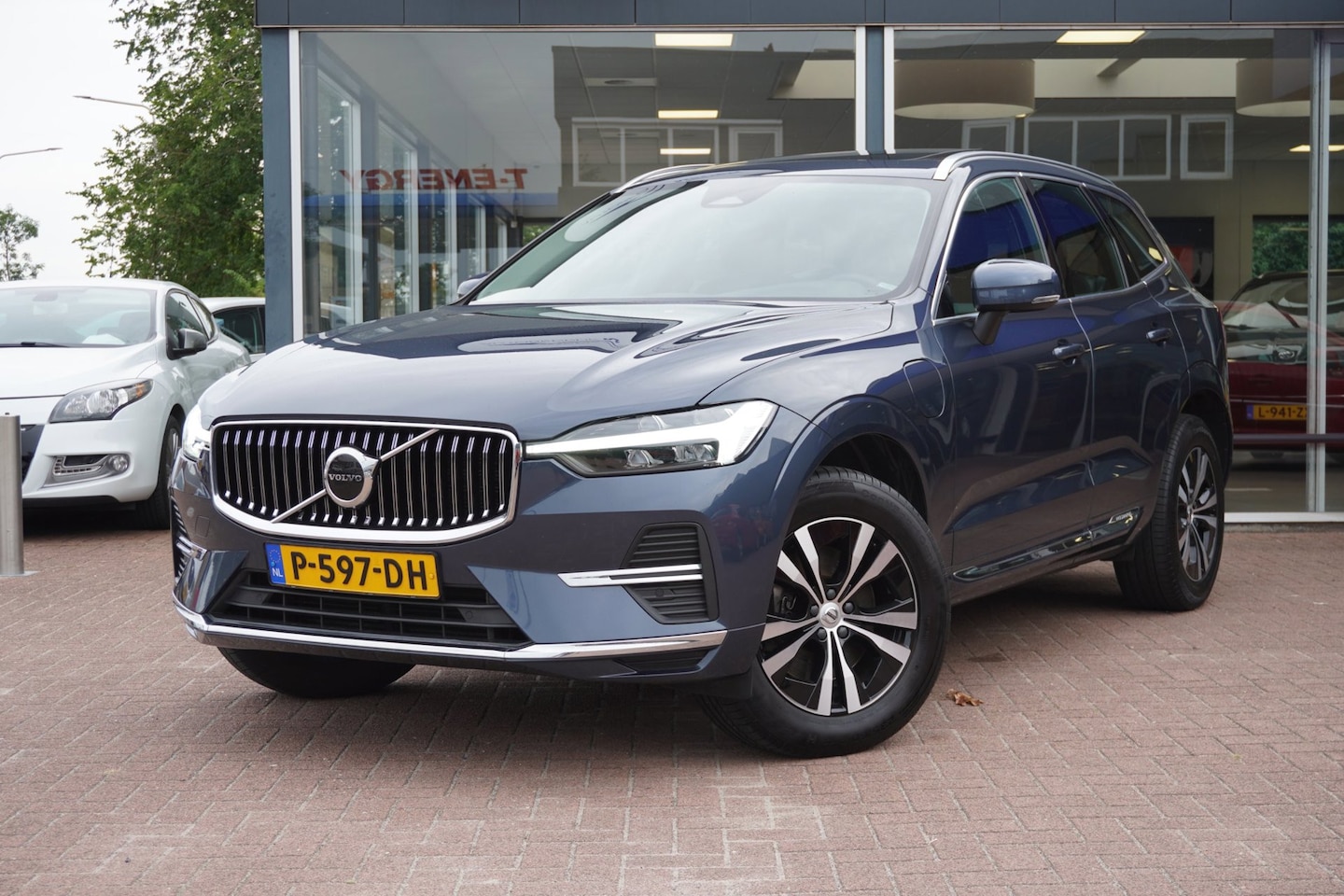 Volvo XC60 - 2.0 T6 Plug-in hybrid AWD Inscription Expression | Automaat | Panodak | Vol opties | Deale - AutoWereld.nl