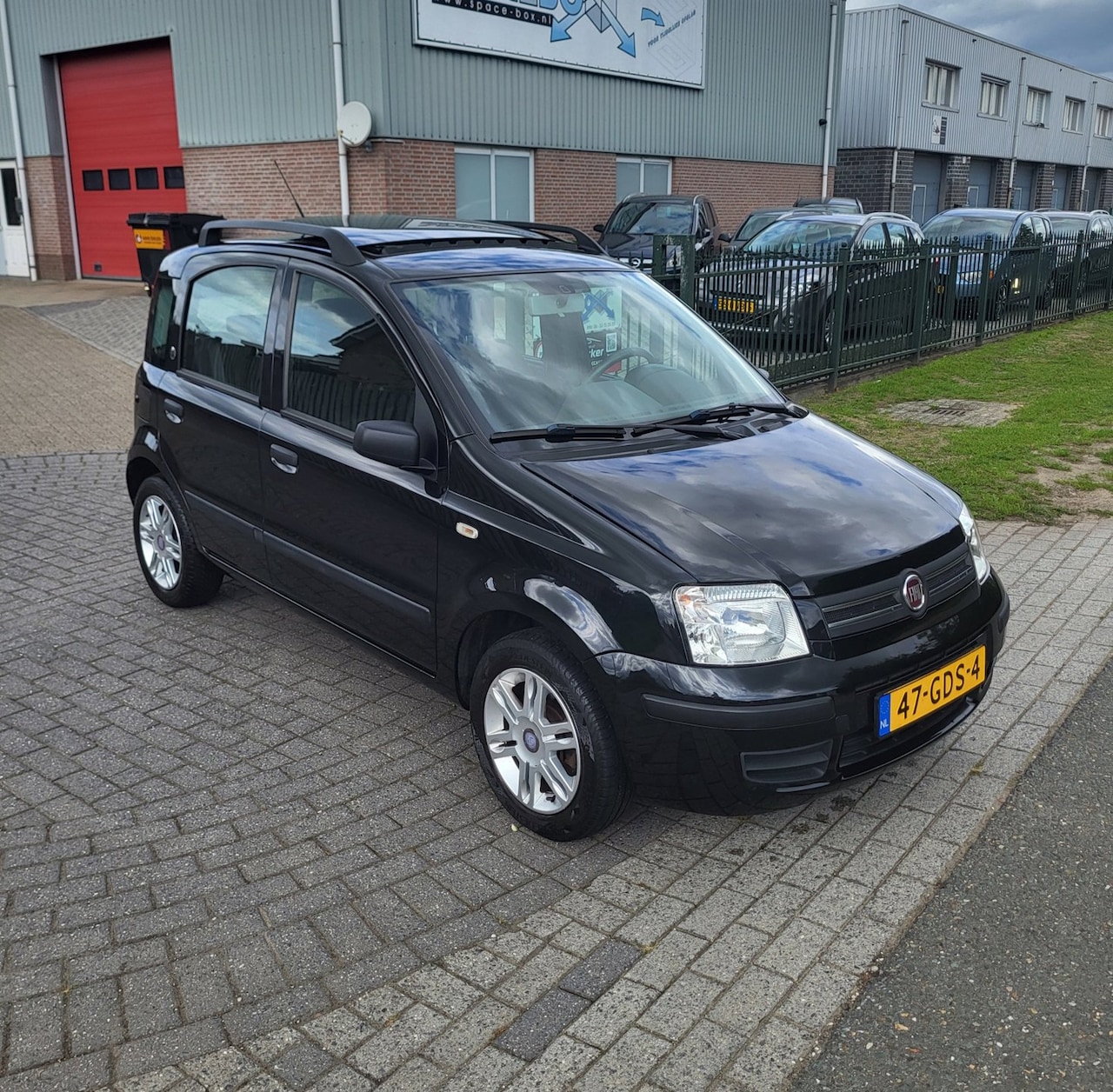 Fiat Panda - 1.2 BlackStar Zeldzaam,Airco,Pano,Suède,Pdc,Nap! - AutoWereld.nl
