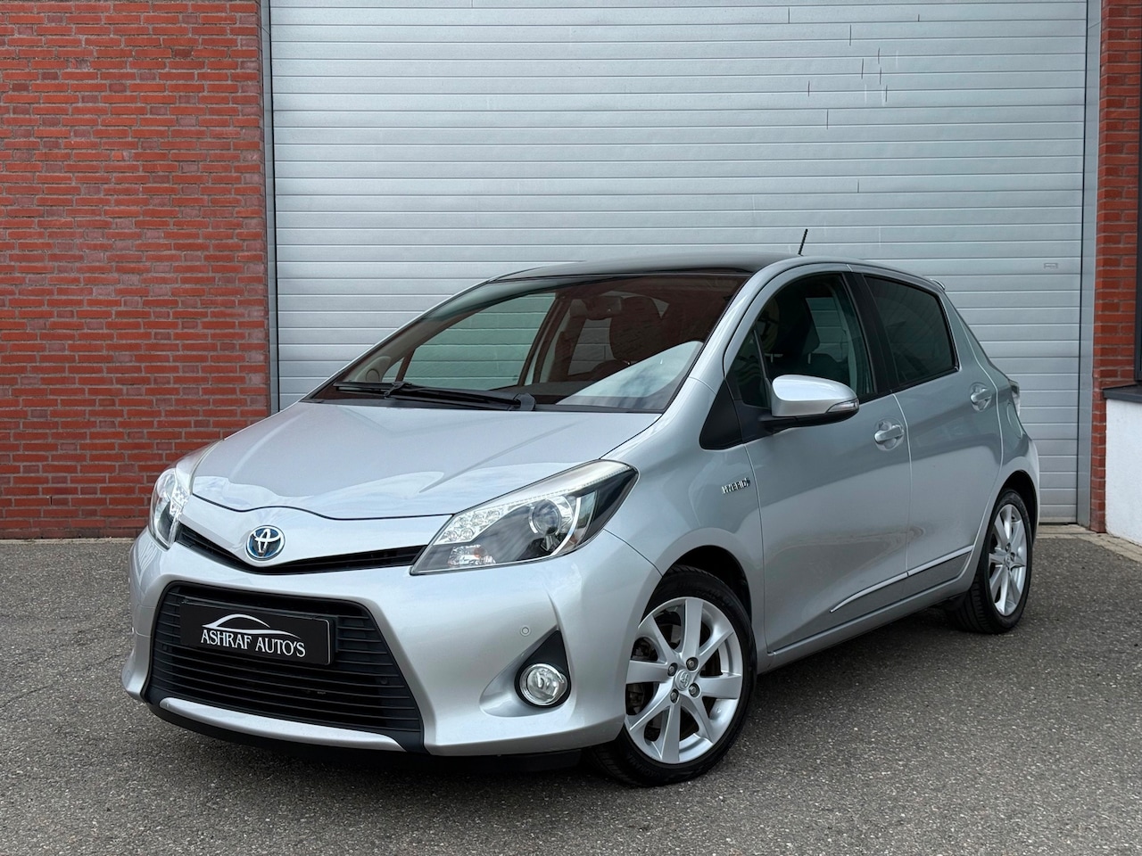 Toyota Yaris - 1.5 Hybrid Dynamic| NAVI| PANO| NEW APK| NAP - AutoWereld.nl