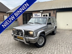 Jeep Cherokee - 2.5i Sport Airco Trekhaak Nieuwe A.P.K