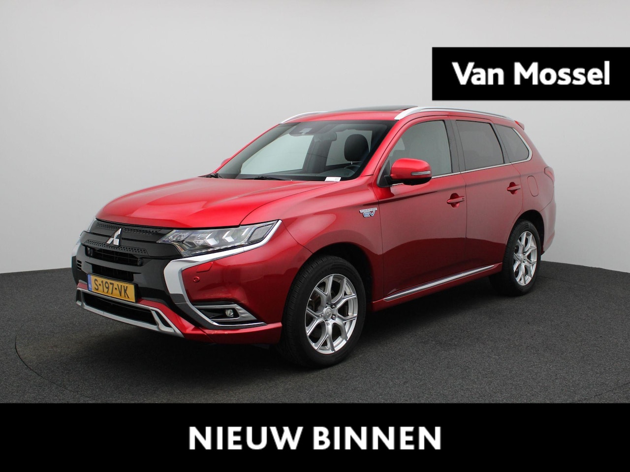 Mitsubishi Outlander - 2.4 PHEV Intense+ | Apple Carplay / Android Auto | Cruise Control | Stoelverwarming | Acht - AutoWereld.nl