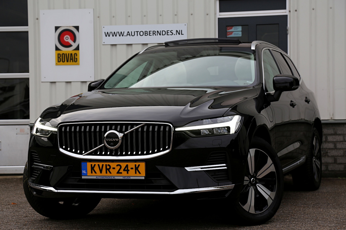 Volvo XC60 - 2.0 T6 Plug-in hybrid Long Range AWD Plus Bright*Perfect Onderh.*Pano/Elek. Trekhaak/inscr - AutoWereld.nl