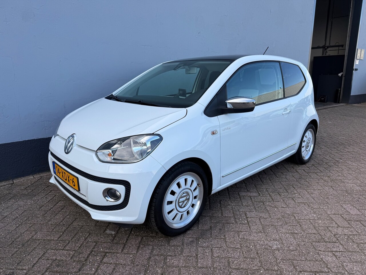Volkswagen Up! - 1.0 high up! BlueMotion - Panorama Dak - AutoWereld.nl