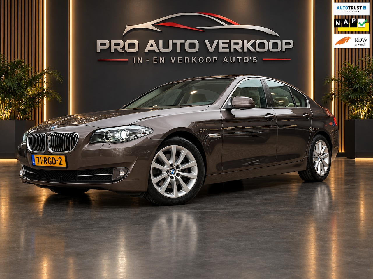 BMW 5-serie - 523i 204PK_Xenon_Led_Trekhaak - AutoWereld.nl