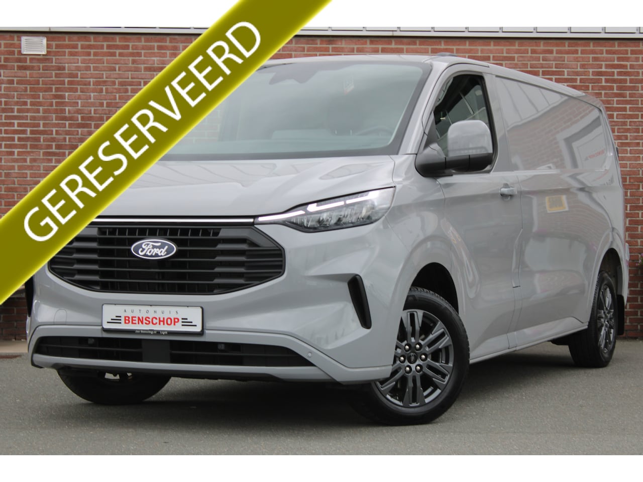 Ford Transit Custom - 300 2.0 TDCI 150PK L2H1 Limited |TREKHAAK|KEYLESS|17-INCH| - AutoWereld.nl
