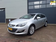 Opel Astra Sports Tourer - | 1.4 Turbo Cosmo | Camera | Cruise control | 2e eigenaar NAP | Airco | Navigatie |