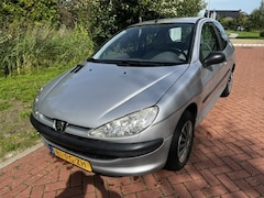 Peugeot 206 - 1.1 XR