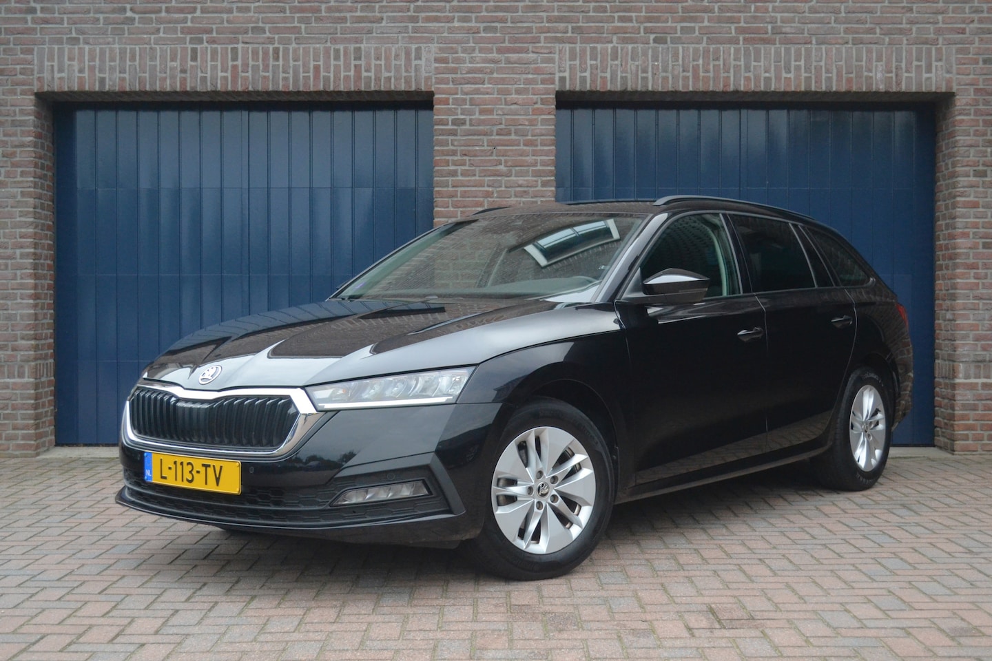 Skoda Octavia Combi - 1.0 TSI Business Edition | Trekhaak | Virtual Cockpit | Parkeersensoren | Carplay/Android - AutoWereld.nl